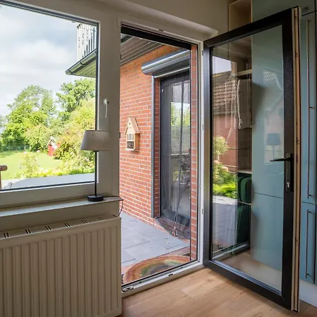 Haeuschen Mit Privatem Schleizugang Feriehus *